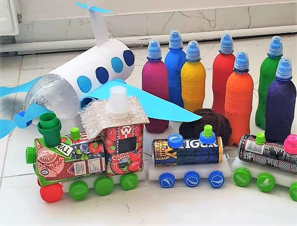 Zabawki nie tylko dla wnuków i laurki dla mam