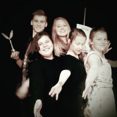 GRUPA TEATRALNA „STARSZAKI- MŁODZIAKI” LAUREATAMI