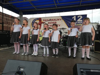 PREZENTACJE ZESPOŁÓW WOKALNYCH