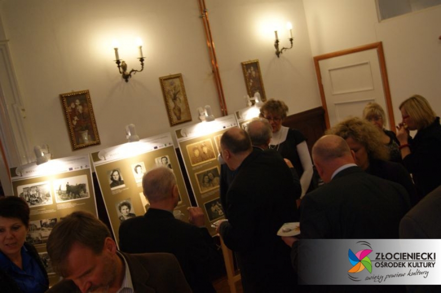 Wystawa fotograficzna "Skąd jesteśmy?"