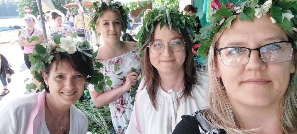Folkowe przytupy i poszukiwanie kwiatu paproci